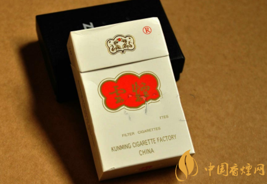 爆珠是枇杷味的香烟